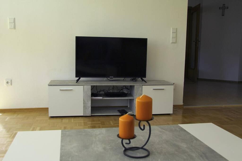 Schoene Helle Ferienwohnung In Waldnaehe Берхинг Екстериор снимка