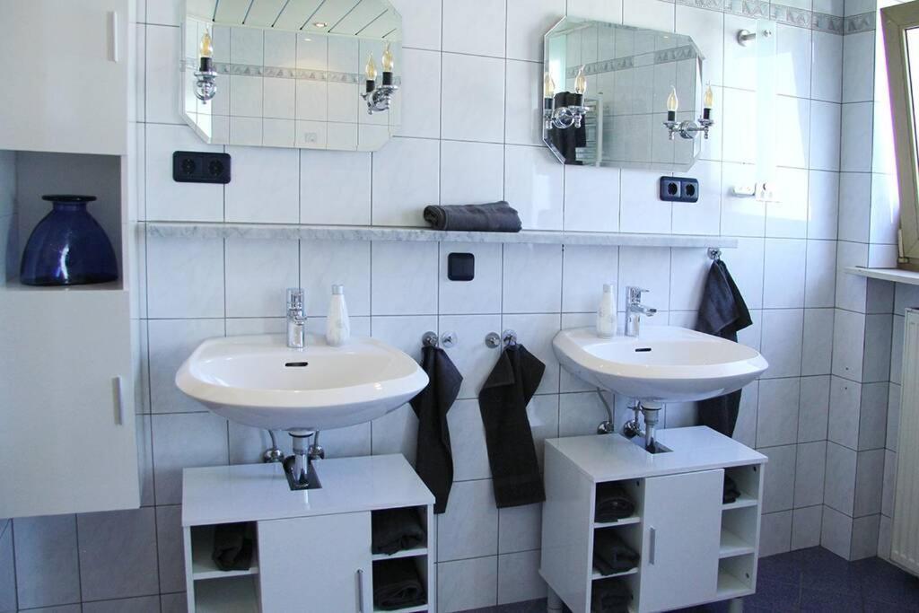Schoene Helle Ferienwohnung In Waldnaehe Берхинг Екстериор снимка
