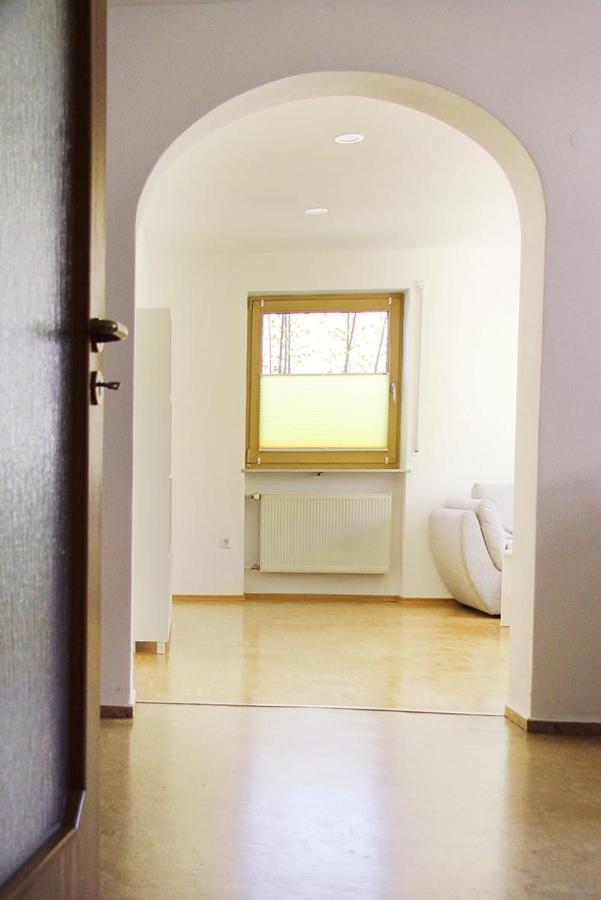 Schoene Helle Ferienwohnung In Waldnaehe Берхинг Екстериор снимка