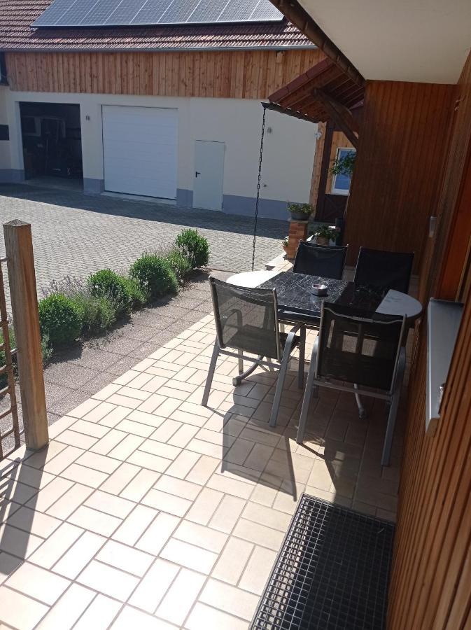 Schoene Helle Ferienwohnung In Waldnaehe Берхинг Екстериор снимка