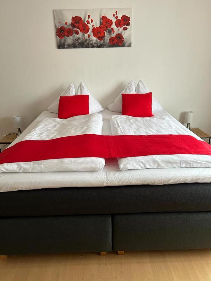 Schoene Helle Ferienwohnung In Waldnaehe Берхинг Екстериор снимка